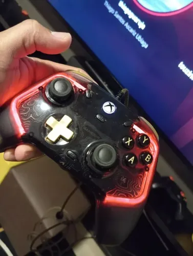Troca-se controle gamesir kaleid-flux por controle original de xbox one