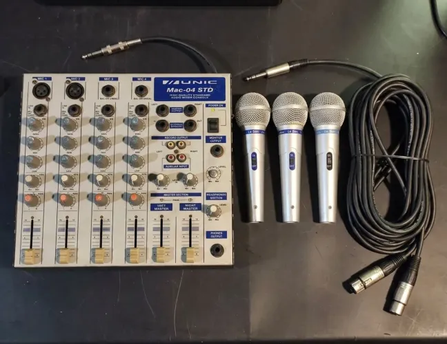 Kit Mesa de som e mics