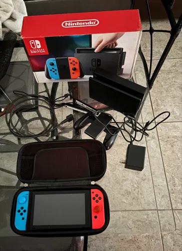 Nintendo Switch V1 Desbloqueado + Cartão SD 512GB (Pronto para Jogar)
