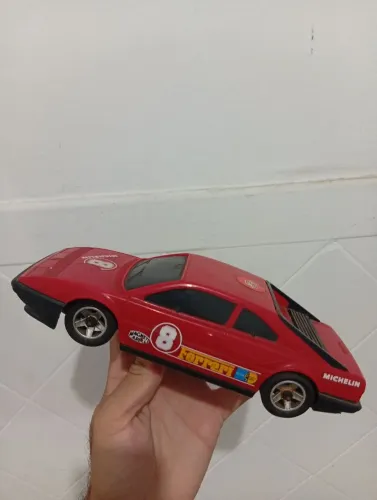 Carrinho Ferrari antigo para decoração ou coleção 