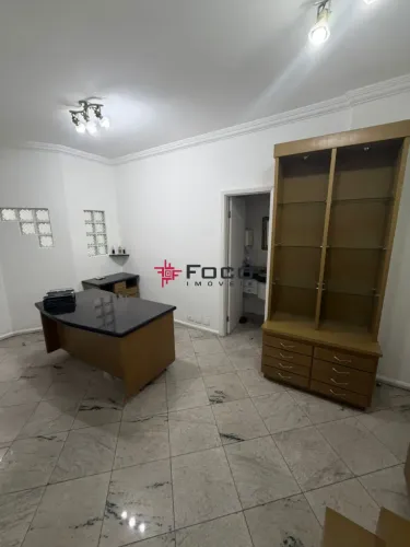 Comercial/Sala - Comercial - No bairro Jardim Esplanada - Centro Médico São João