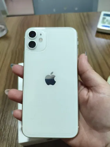 iPhone 11