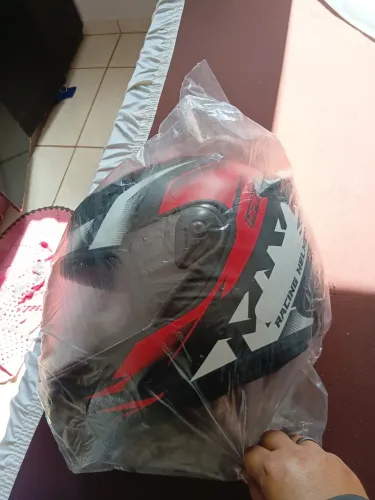 Capacete novo