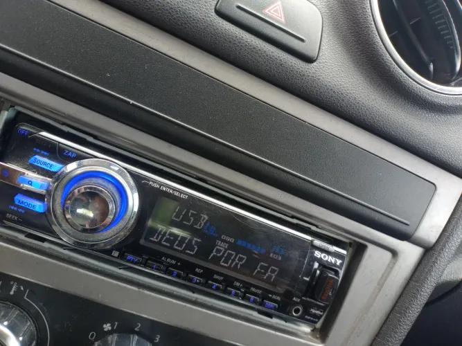 Rádio Sony xploud usb