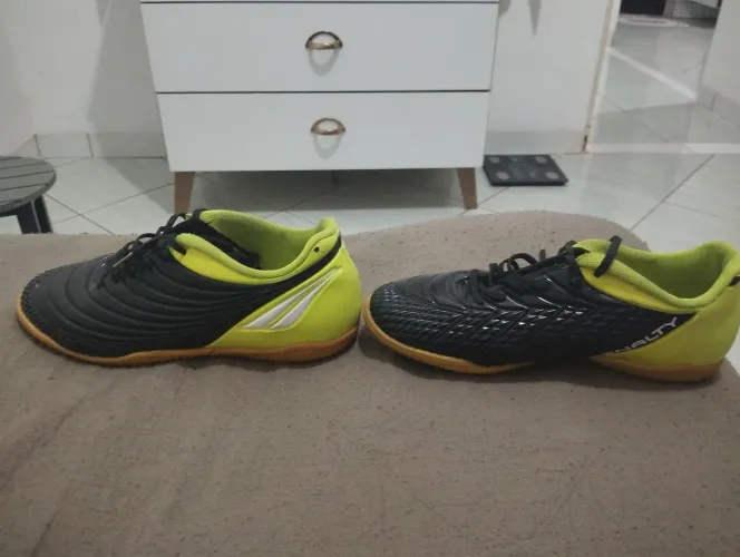 Chuteira penalty futsal