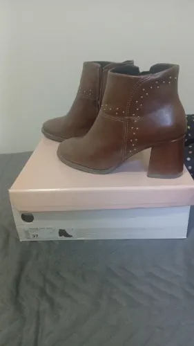Bota feminina números 37 missisipe