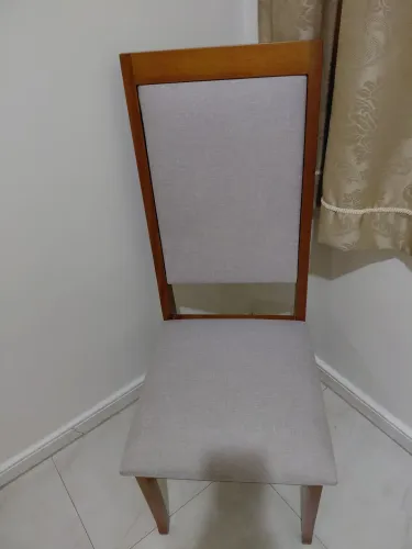 Venda de 06 cadeiras. Tecido em ótimo estado. Valor R$100,00 cada uma.