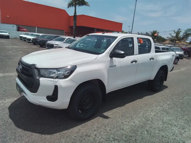 Toyota Hilux CD 4X4 2.8 Diesel Mec. 2024