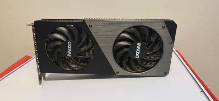 PLACA DE VIDEO RTX 4070 SUPER