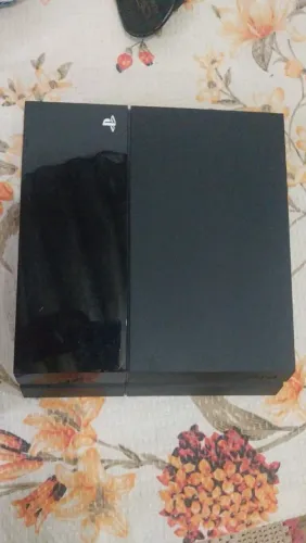 Vende-se Playstation 4