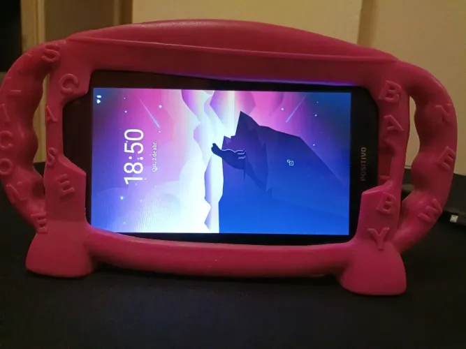 Tablet Positivo Twist Tab+ (64GB / 2GB RAM) com capinha