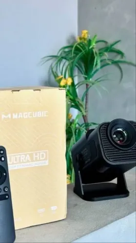 Projetor HY 320 magicube