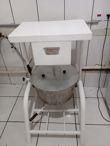 Máquina industrial misturela