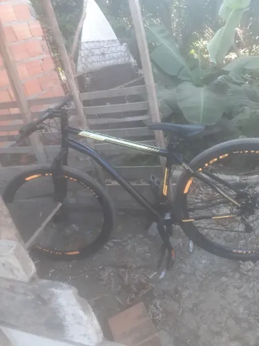 Vende-se uma bicicleta aro 26