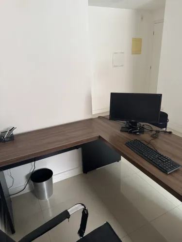Mesa de Escritório em "L" Pé Painel - SM alfa BP - 73Ax120Lx150P