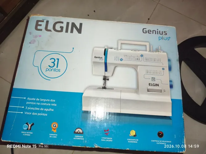 Máquina de costura ELGIN GENIUS PLUS