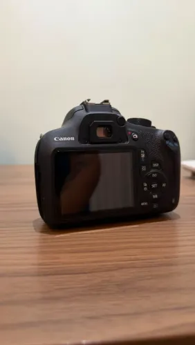CANON T5