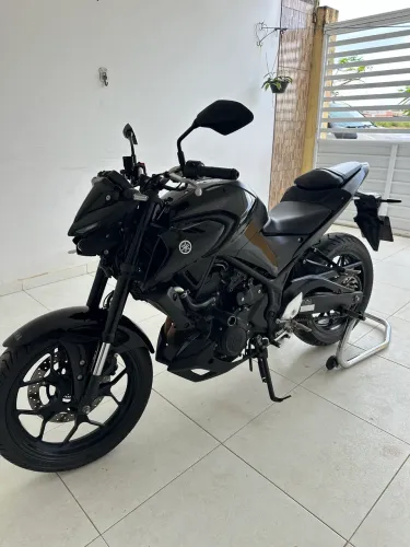 MT 03 2021 FULL BLACK COM APENAS 14 mil km