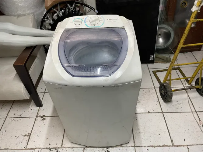Máquina de Lavar Roupa Electrolux Turbo Economia 6kg com Defeito