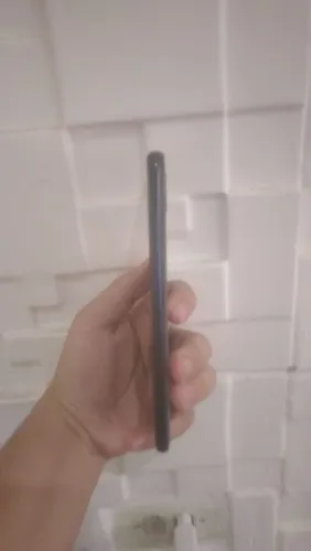vende-se samsung galaxy a20 com 32 gigas 250 pra sair hoje