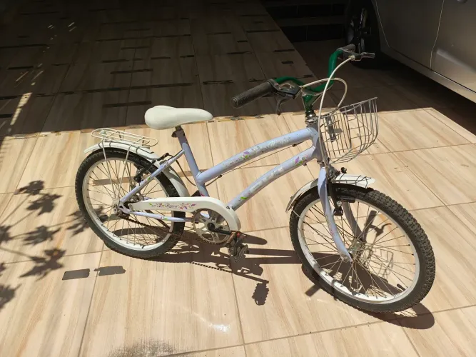 Bicicleta infantil aro 20 com cestinha