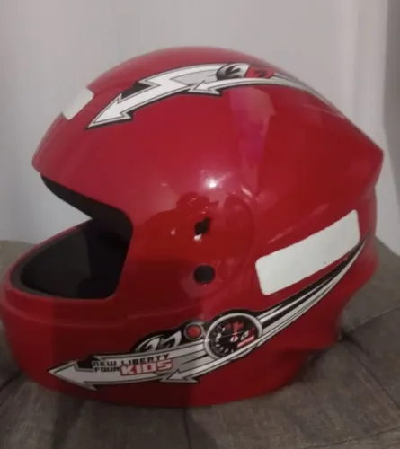Capacete infantil (sem viseira)