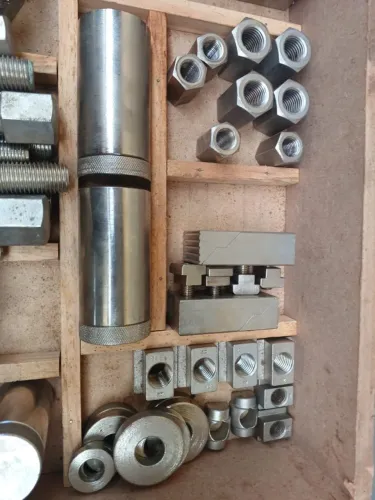 VENDO JOGO DE FIXADORES PARA FRESADORA/RADIAL