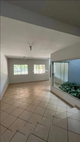 Casa com 3 dormitórios para locação, Bairro Aeroporto, LONDRINA - PR