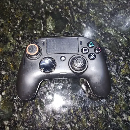 Controle NACON 2 pro ( usado ) 