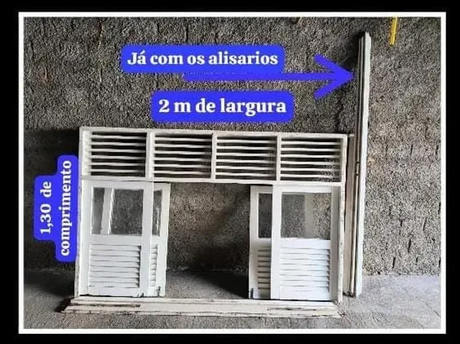 Vende-se Janela de madeira de lei jatobá completa com a lisário.