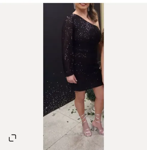 Vestido de paete um ombro