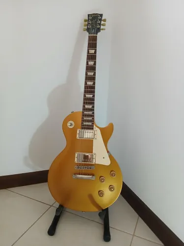 Guitarra Gibson Les Paul studio 2017 Gold Top em excelente estado.
