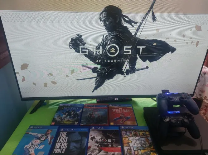 PS4 SLIM + JOGOS + CONTROLES