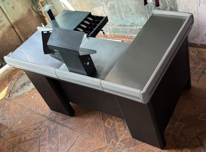 Balcão caixa de supermercado 