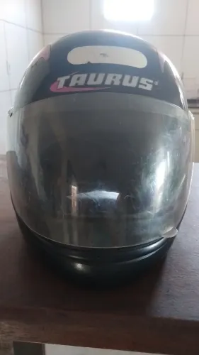 Capacete usado 40,00