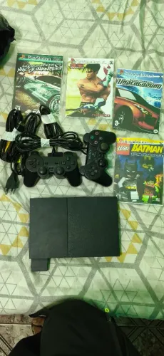 Vendo PS2 com dois controles 1 original desbloqueado com 5 jogos 