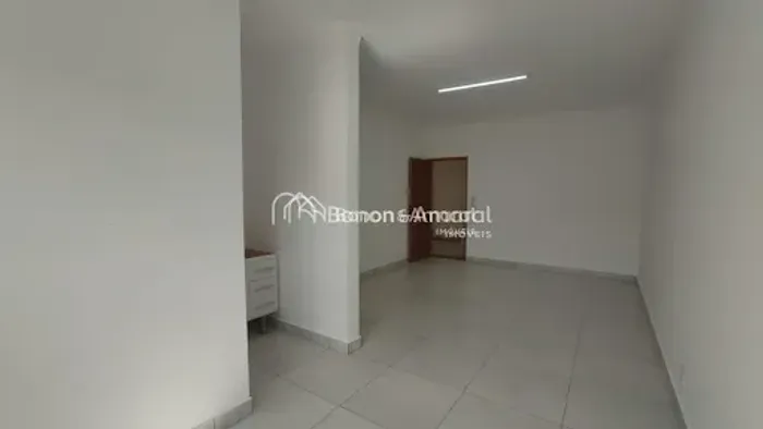Sala comercial para locação Parque Brasil 500