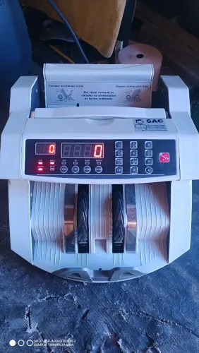  03 Contadores de cédulas dinheiro 
