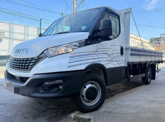 Transfiro a dívida,Iveco Daily 35-150 carroceria ano 2022