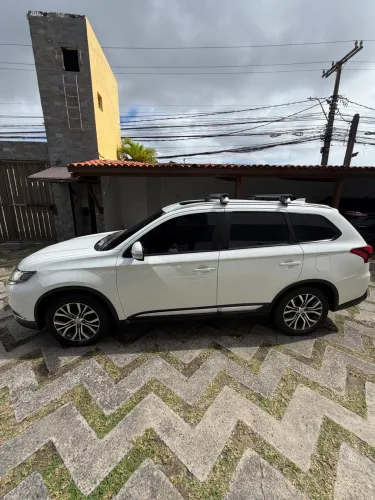 Mitsubishi Outlander Comfort 2.0 16V Aut. 2018