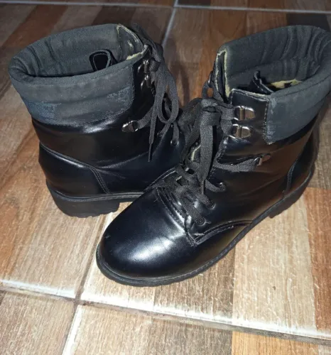 VENDE-SE. Boutina Feminina! 