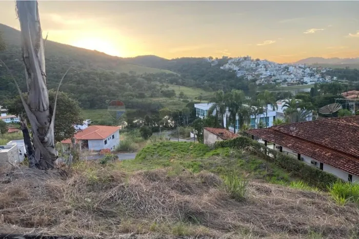 "Lote em Escarpas do Lago - oportunidade, Vista para Montanhas"