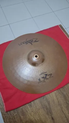 Conjunto Chimbal Pratos Hi Hat Zildjian 14'