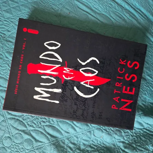 Livro Mundo em Caos Patrick Ness vol 1