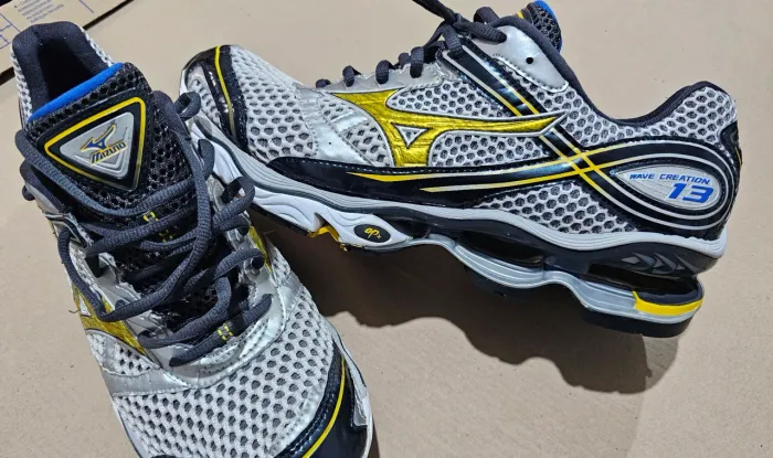 Mizuno wave creation num 43½ ler o anúncio