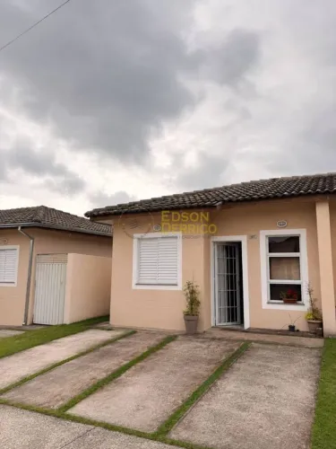 Casa em Condomínio com 2 quartos, Loteamento Industrial Água Preta - Pindamonhangaba
