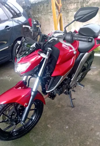 Fazer 250 cilindradas - Ano 2020 - 37.000km.