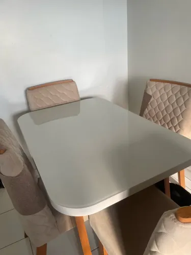 Mesa de Jantar 4 cadeiras