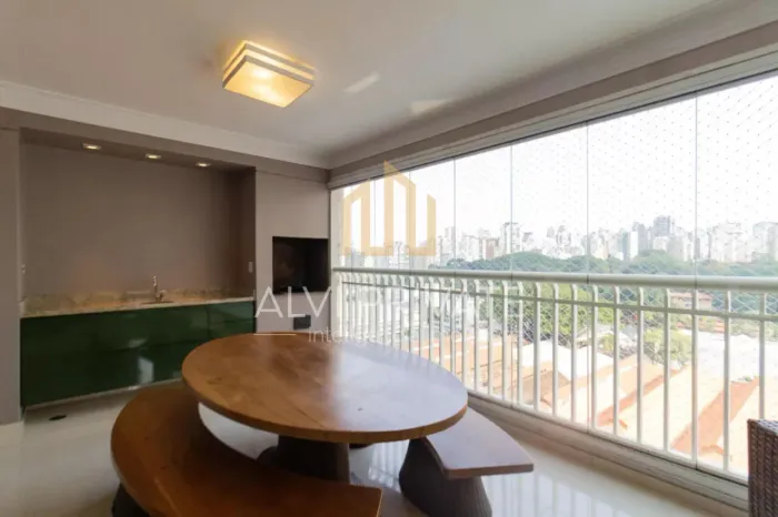 Lindo Apartamento mobiliado para alugar na Barra Funda, alto padrão com vista livre!