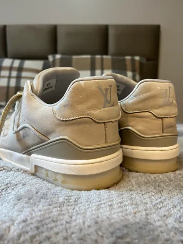 Tênis Louis Vuitton (Original usado ñ 42)